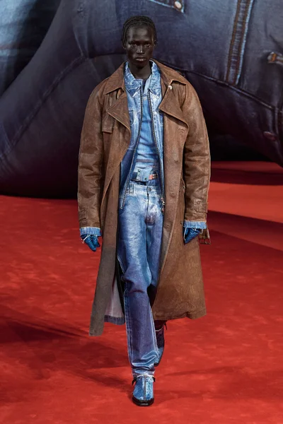 Look 13